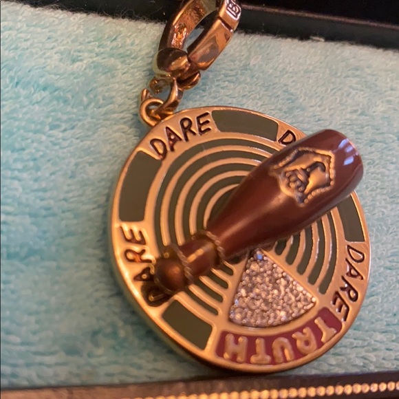 New RARE HTF Juicy Couture SPIN THE BOTTLE CHARM - Picture 3 of 6
